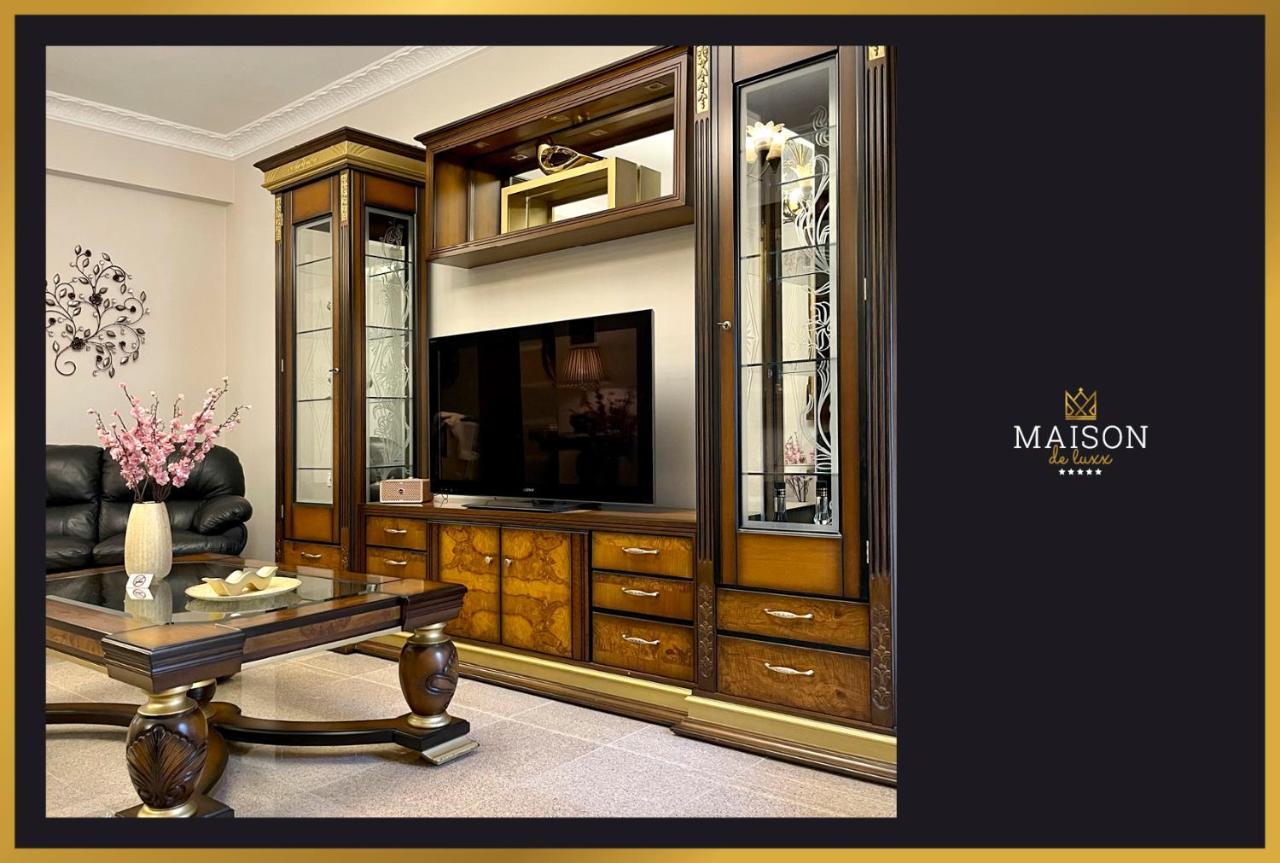 Maison De Luxx A5 Luxury Apartment In Larissa Bagian luar foto
