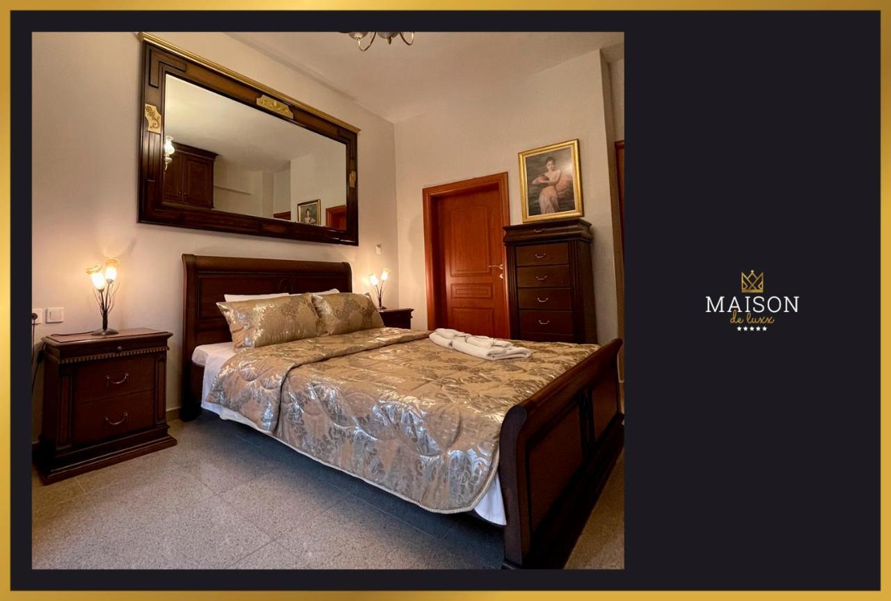 Maison De Luxx A5 Luxury Apartment In Larissa Bagian luar foto